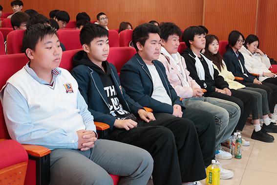 银川学生2.jpg